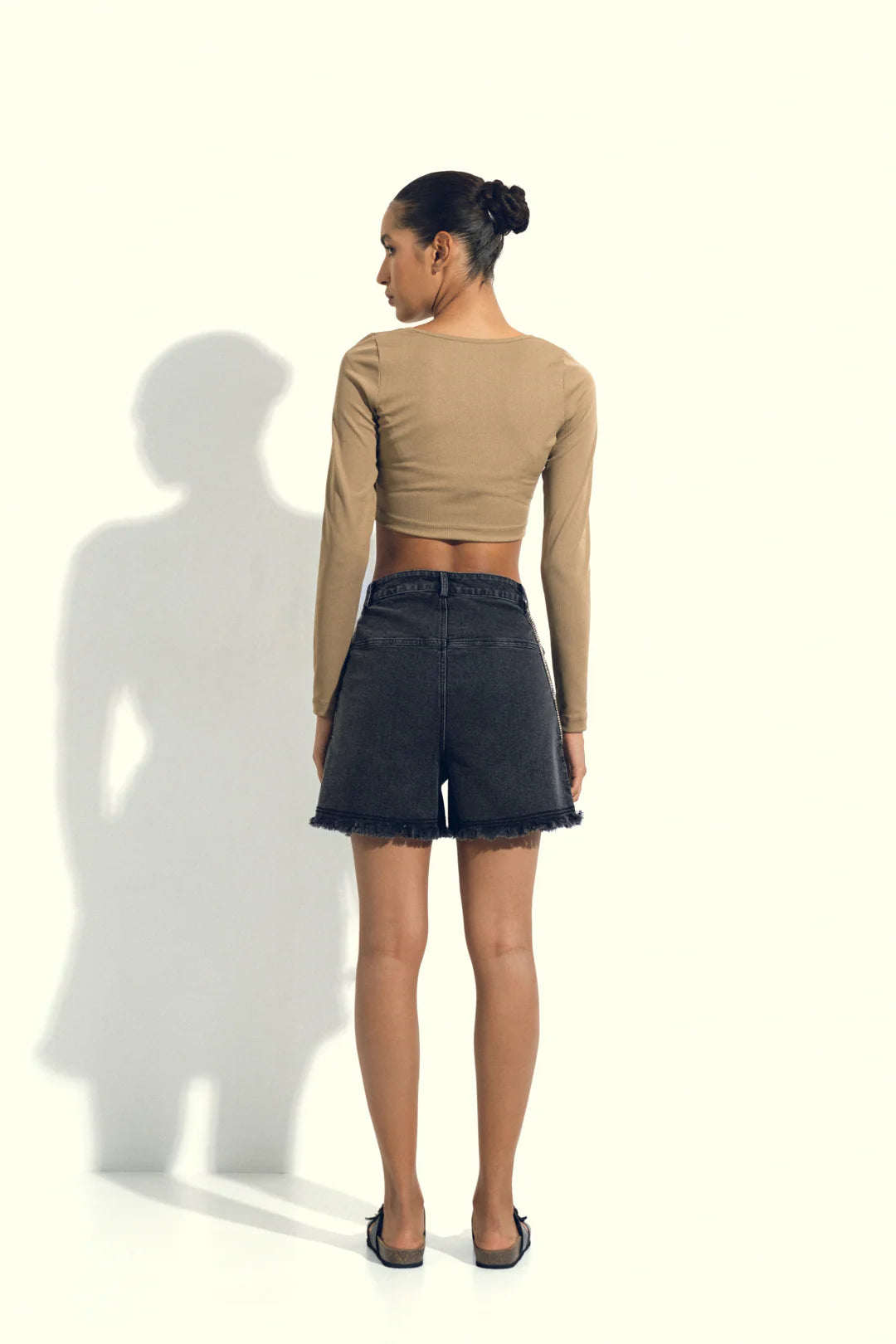 BROWN SQUARE NECK FULL-SLEEVE CROP TOP