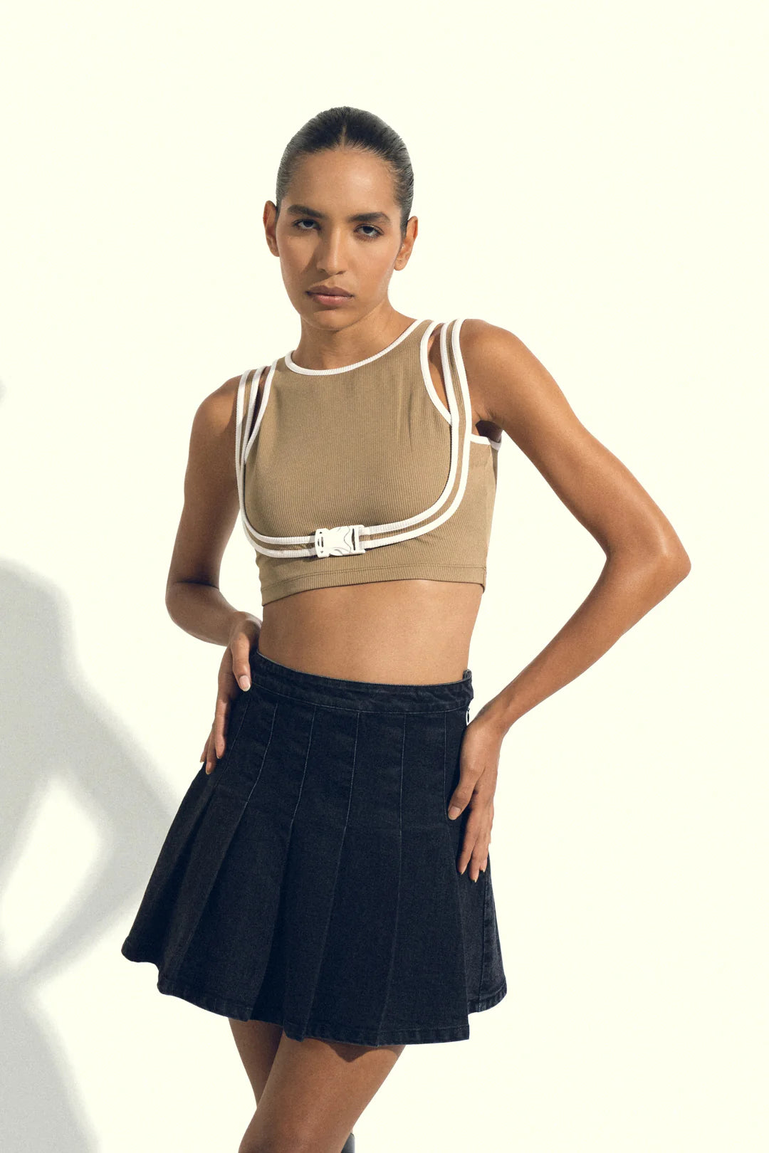 BROWN MOCK BELT CROP TOP