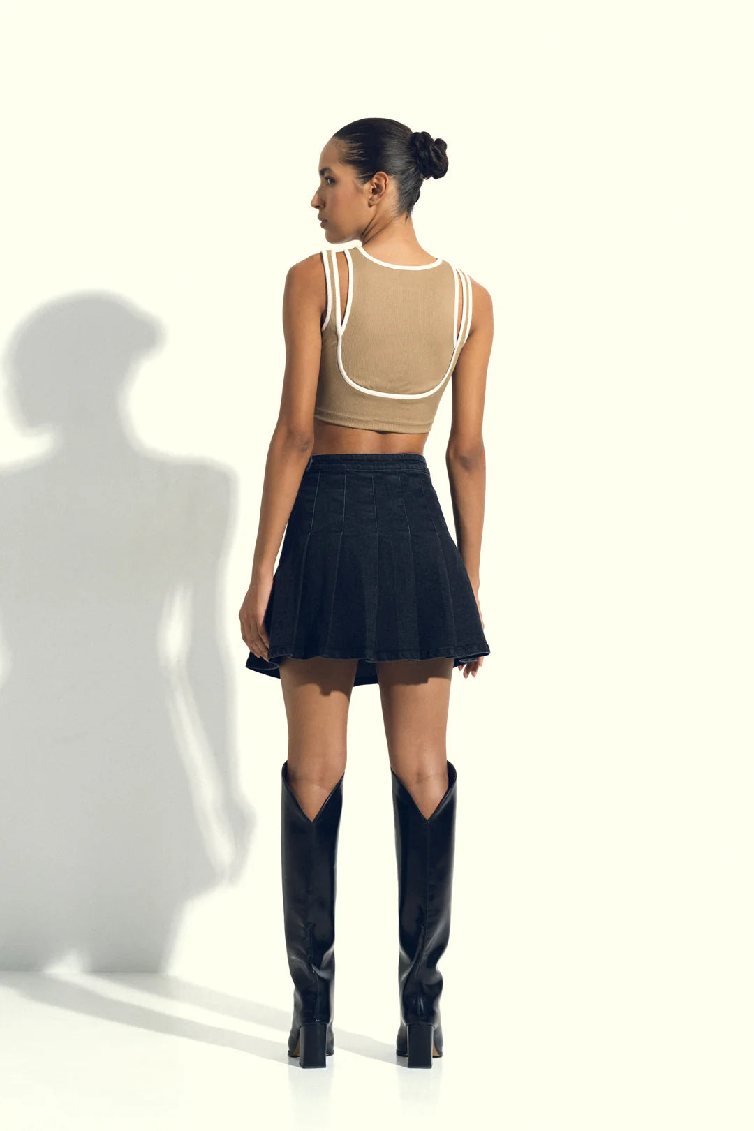BROWN MOCK BELT CROP TOP