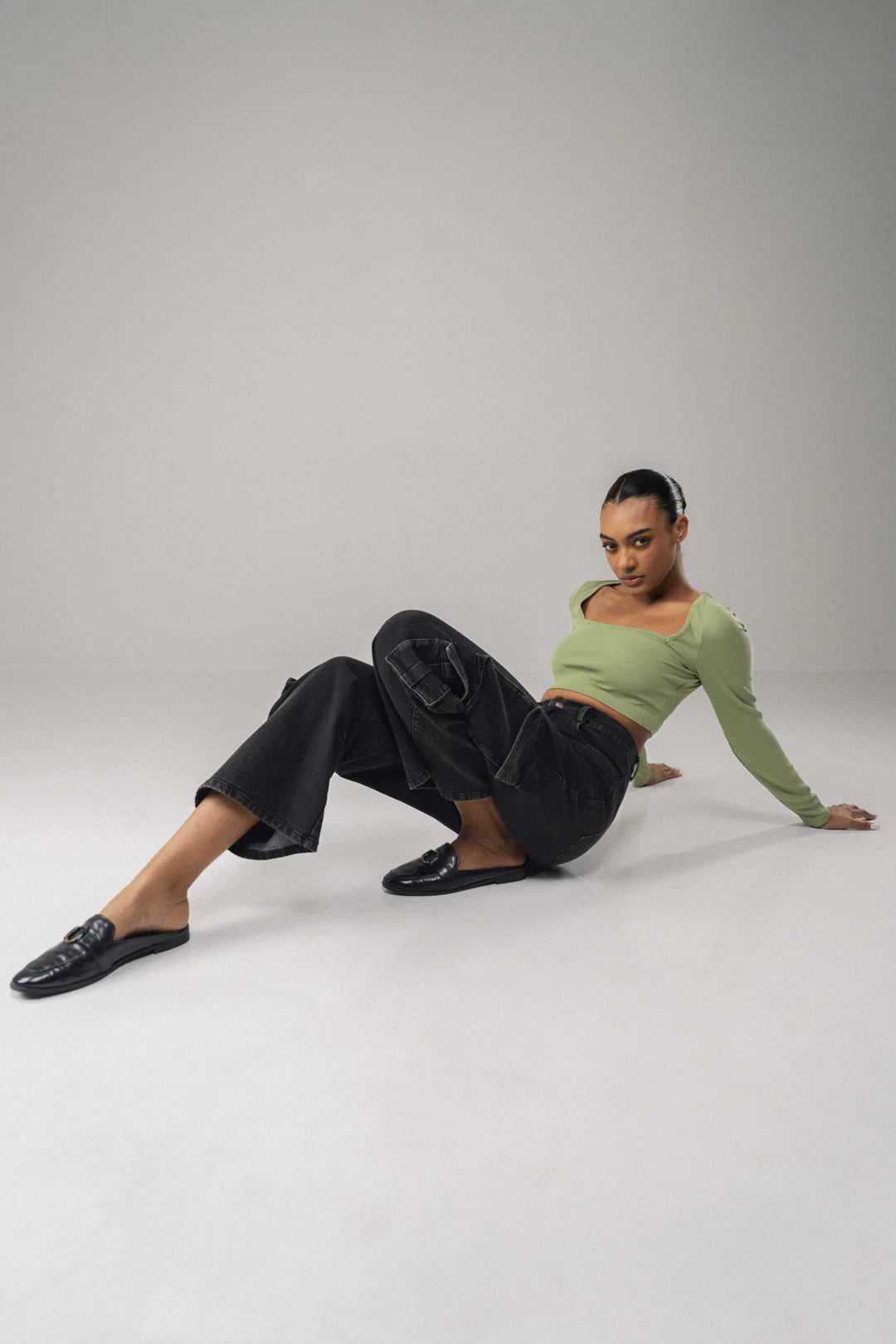 SAGE GREEN SQUARE NECK FULL-SLEEVE CROP TOP